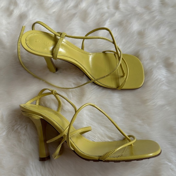 Barely There Strappy Sandals by Bottega Veneta - Picture 4 of 12